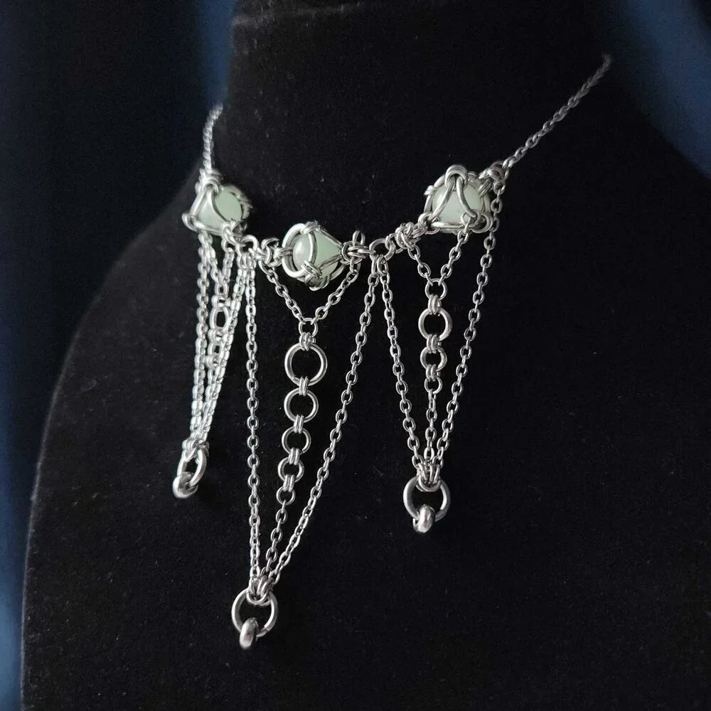 Gothic princess chandelier statement silver necklace with a small silver chain - Picture 1 of 6